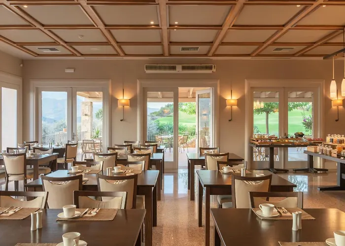 Готель Crete Golf Club